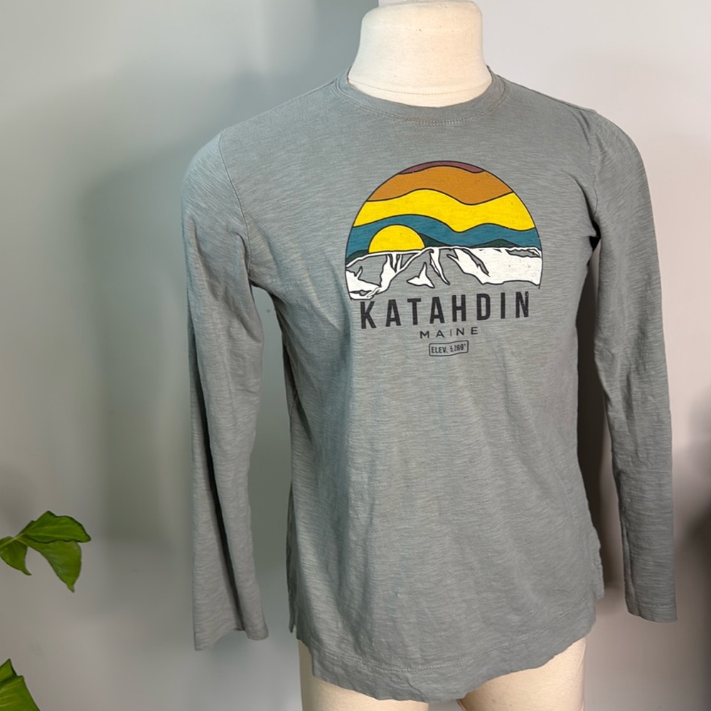 Cotton Men’s Katahdin Graphic Long Sleeve Tee medium